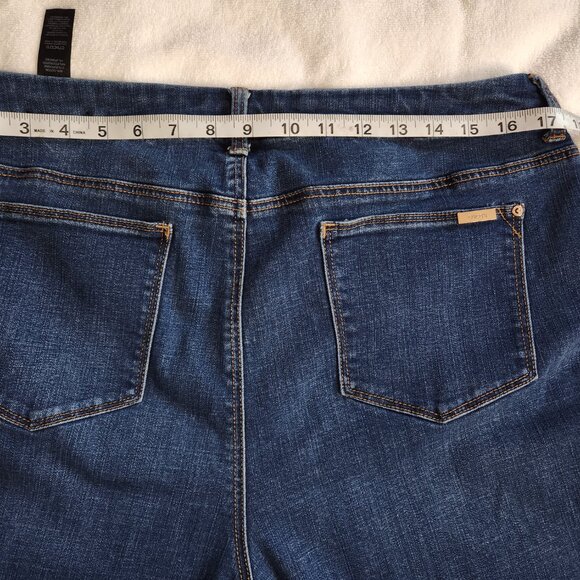 Chicos Girlfriend Jeans - Picture 5 of 9